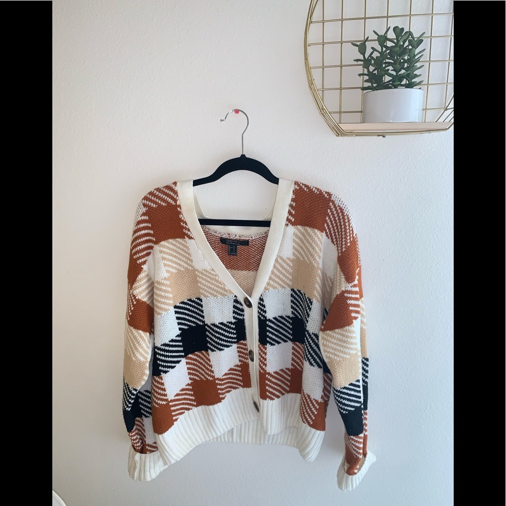 Knit sweater perfect for fall